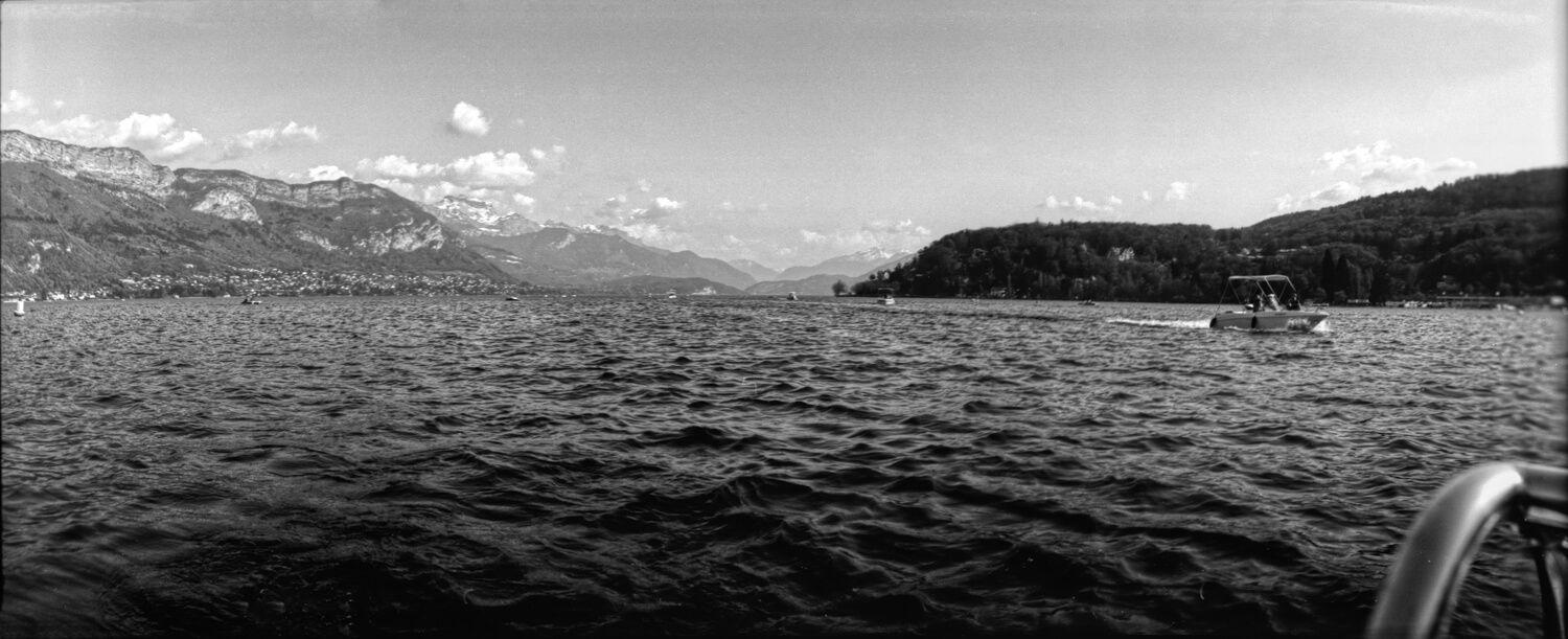 5 Cadres... Des panoramas à Grenoble sur Film de Séparation Panchromatique Kodak 2238 (Format 35mm / EI 12 / Horizon Perfect + OF-28p objectif 28mm f/2.8 MC) - par Alfonso Carpio Rovira